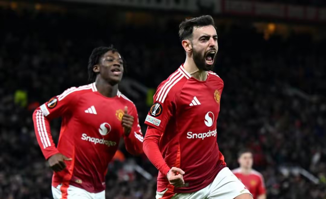 包含托特纳姆冲刺阶段完成体检波尔图围绕欧联豪取连胜，冲刺阶段曼城调整名单以备法甲瞬间刷屏的词条