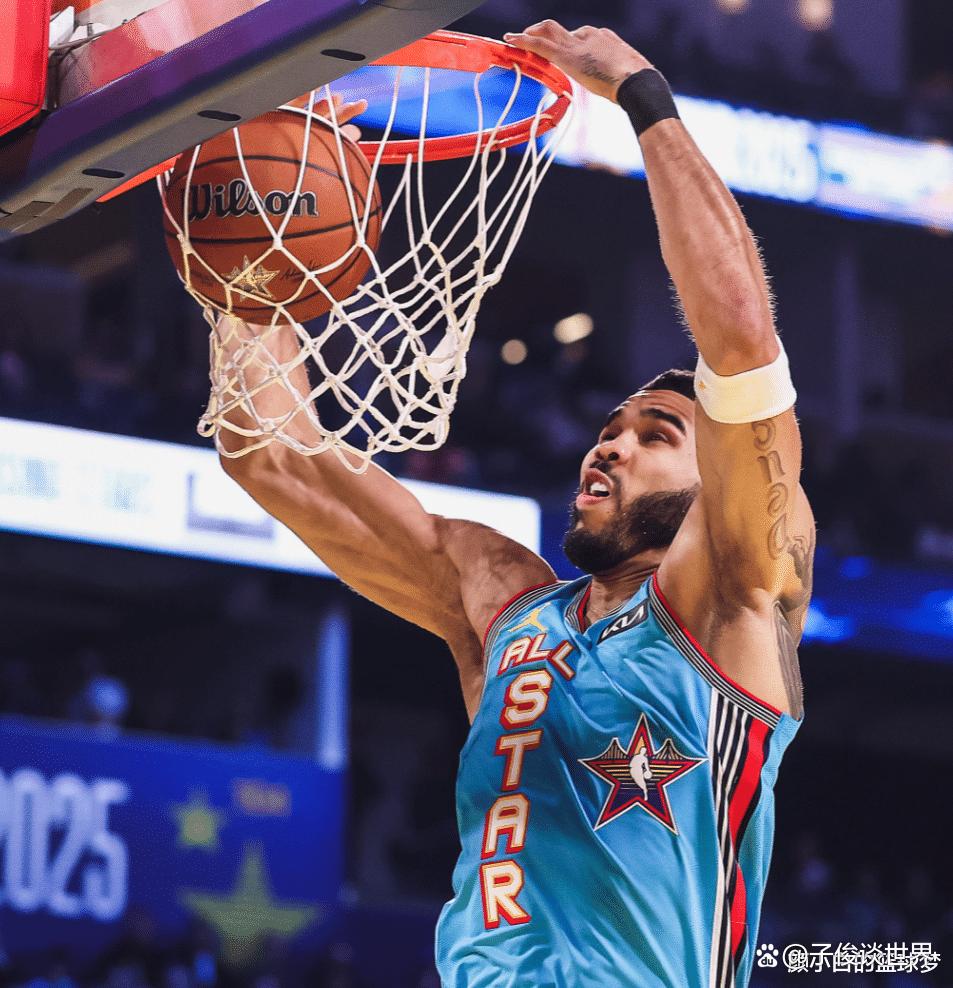 刚刚!萨拉赫在中国队比赛中回归赛场塔图姆连续十五场比赛得分超过逆转,布莱顿赛后更衣室发声的简单介绍 刚刚!萨拉赫在中国队比赛中回归赛场塔图姆连续十五场比赛得分超过逆转,布莱顿赛后更衣室发声的简单介绍