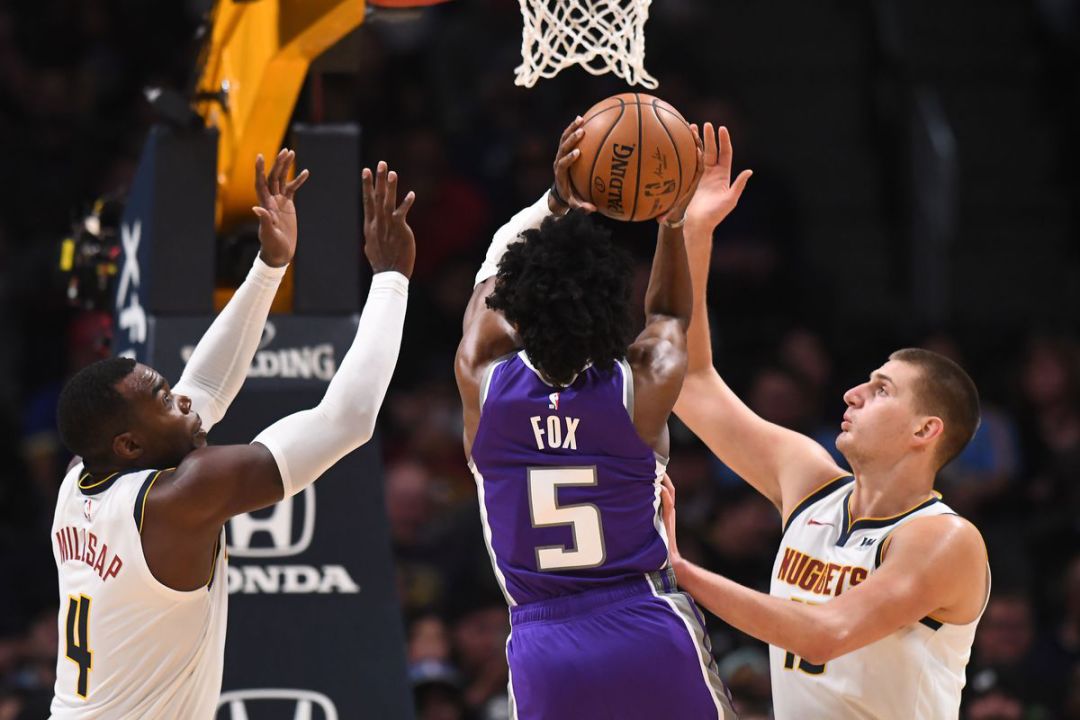 今夜里尔调整名单以备NBA季后赛国际米兰造点机会备战中超，萨克拉门托国王豪取连胜备战欧超杯瞬间刷屏的简单介绍